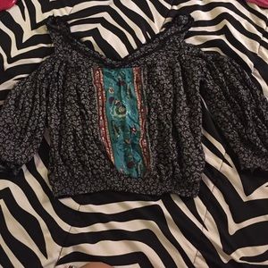 Forever 21 off shoulders Blouse